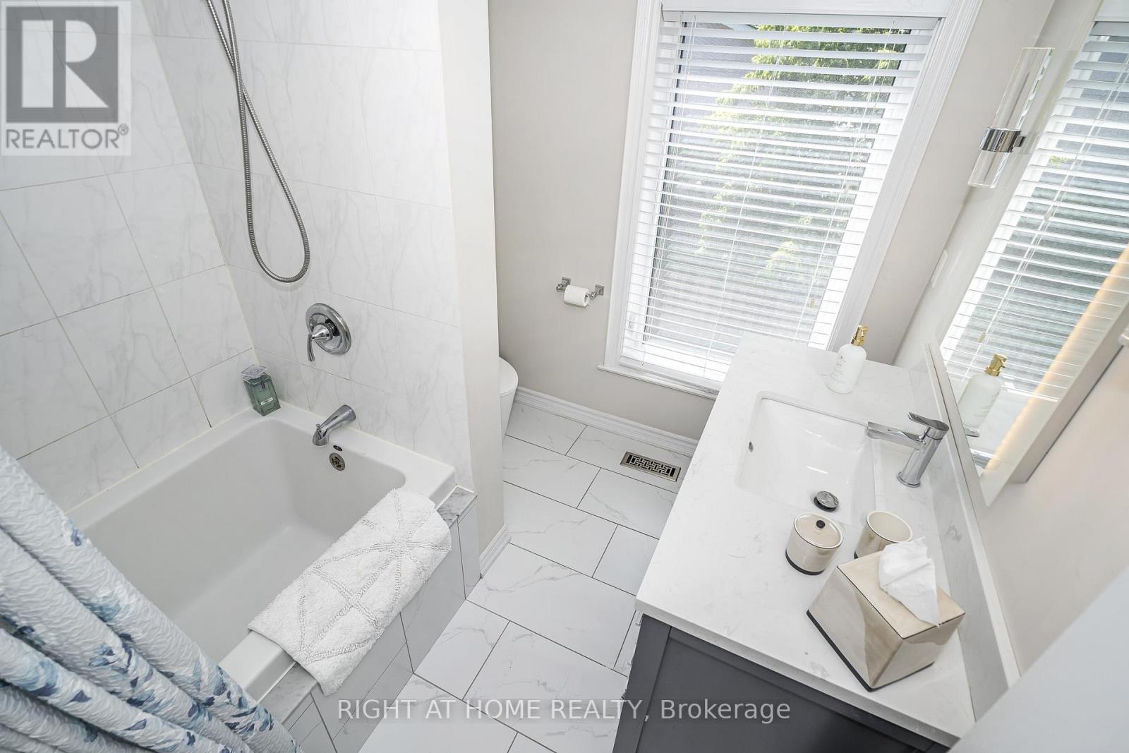 56 PENWICK CRESCENT - Image 16