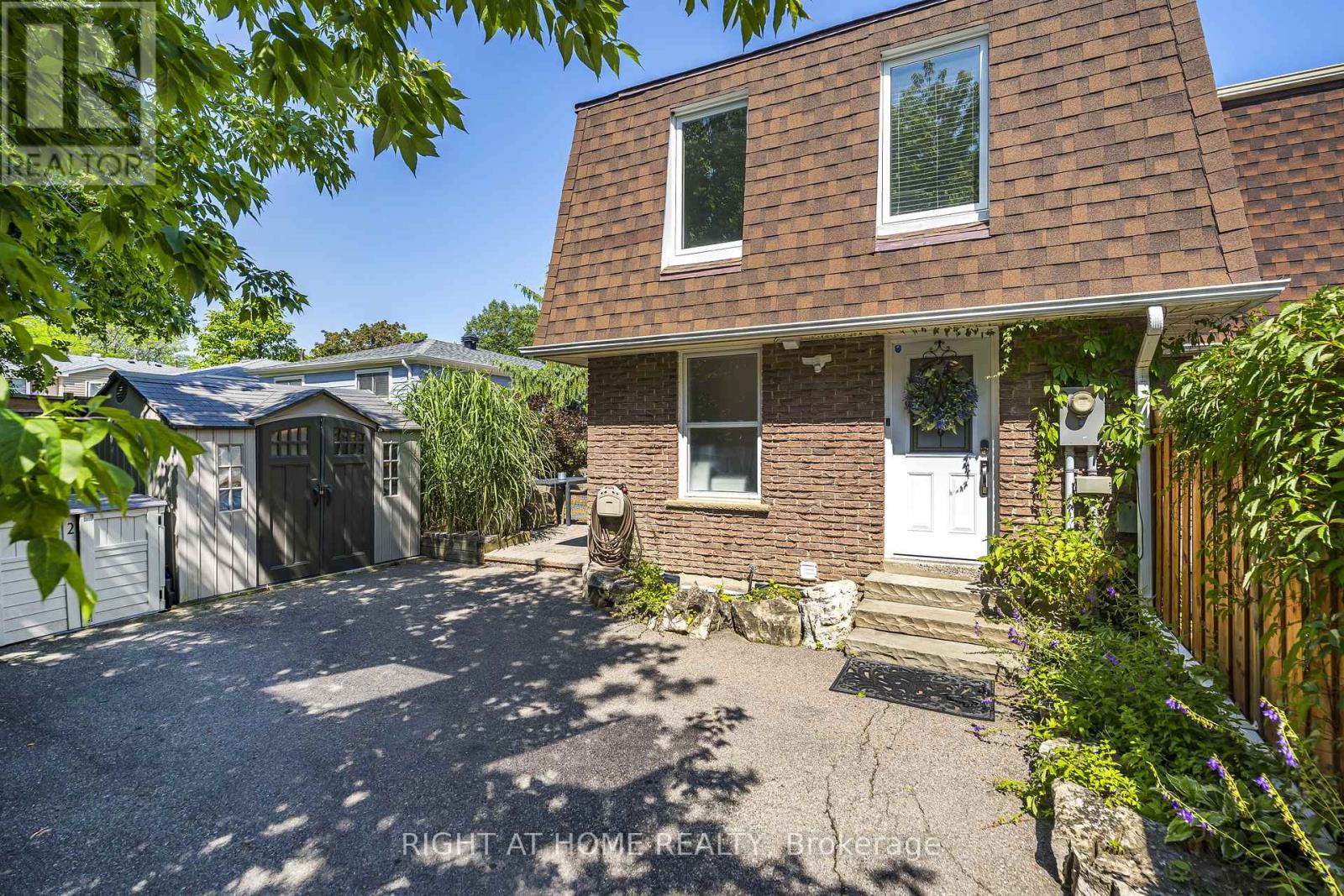 Listing photo of 56 PENWICK CRESCENT