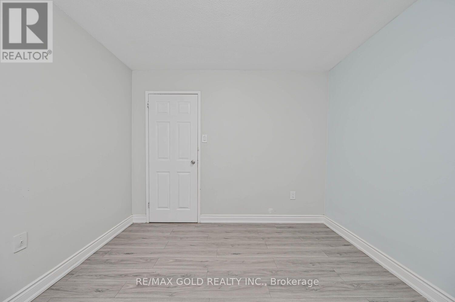 #207 60 STEVENSON ROAD - 33