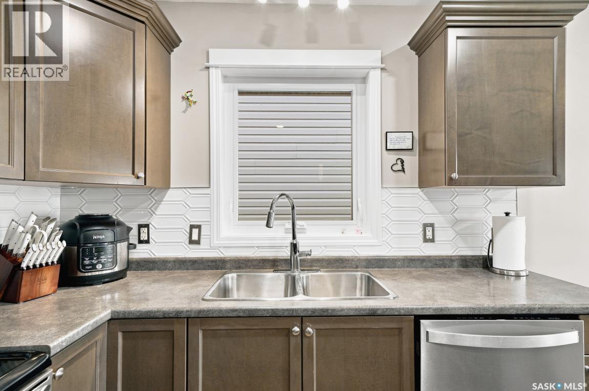 857 Reimer ROAD - 9