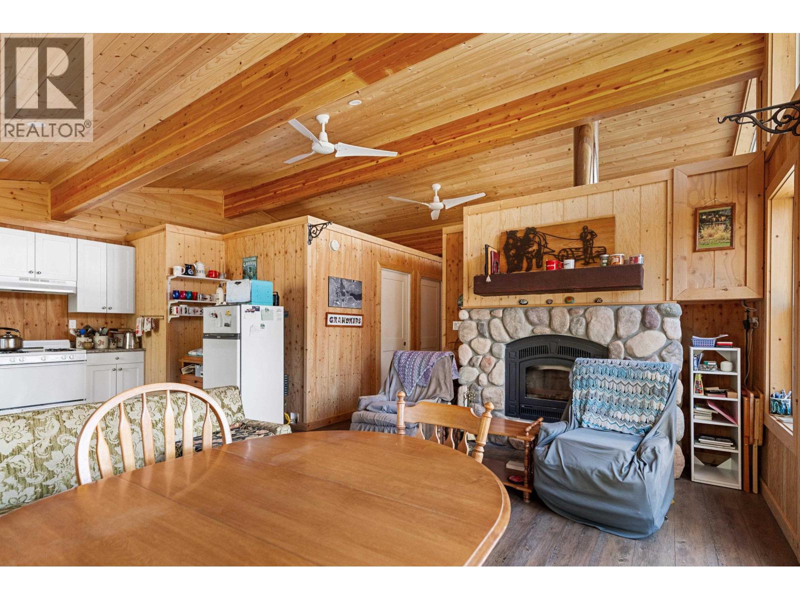 15006-15007 NORMAN LAKE ROAD - 18