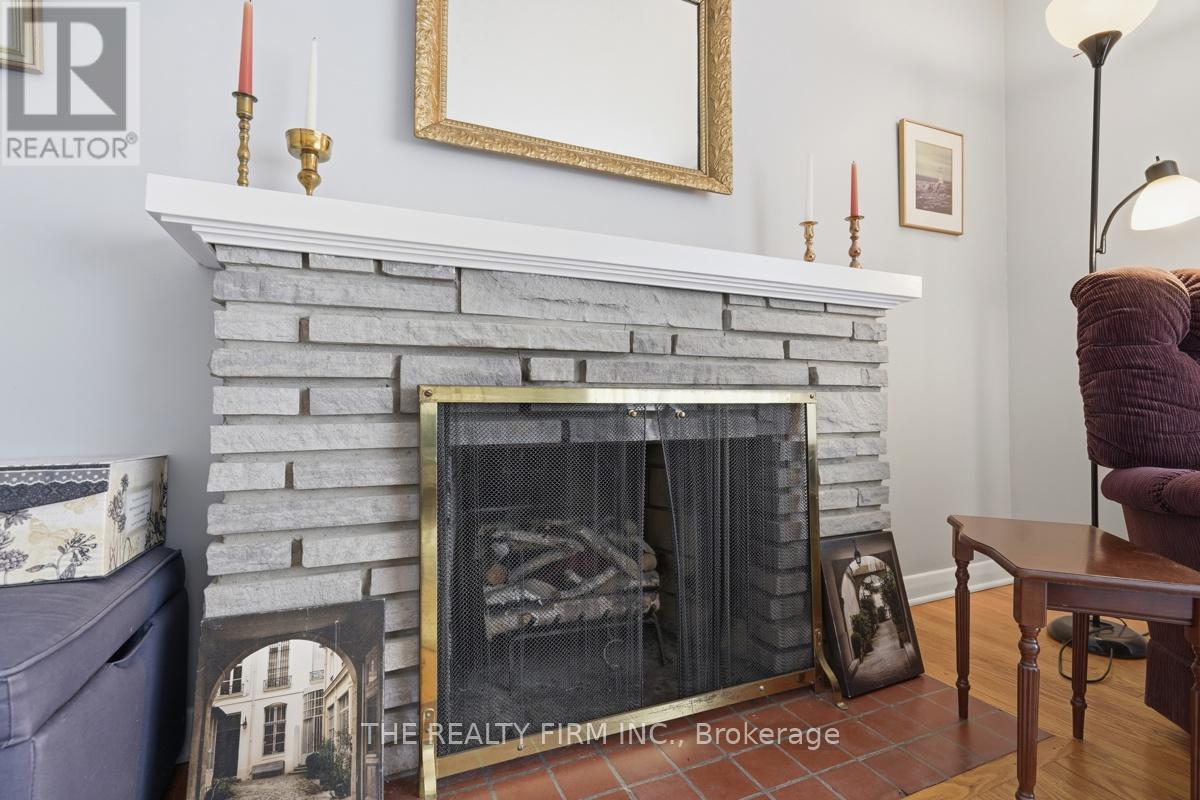 23 FRONTENAC ROAD - 10