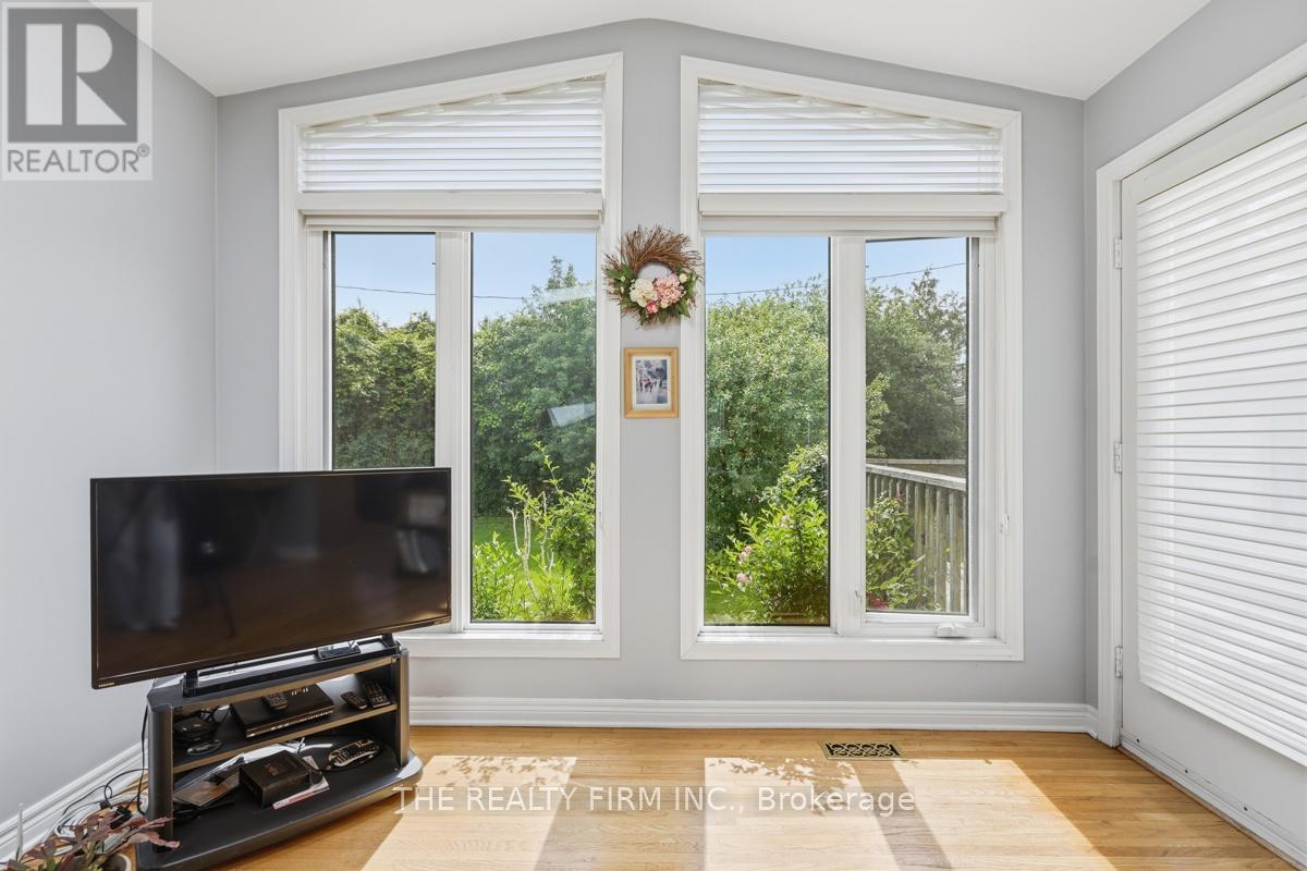 23 FRONTENAC ROAD - 14