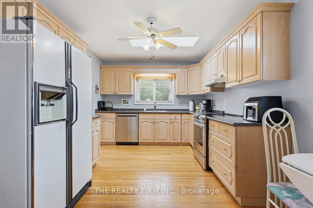 23 FRONTENAC ROAD - 16
