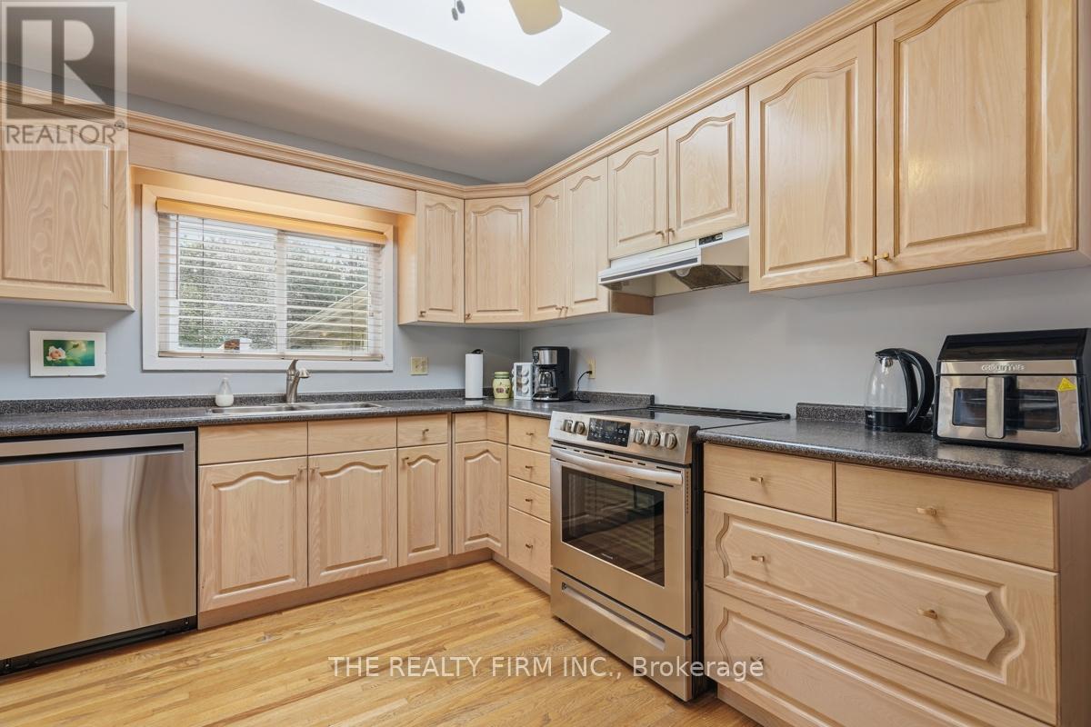 23 FRONTENAC ROAD - 17