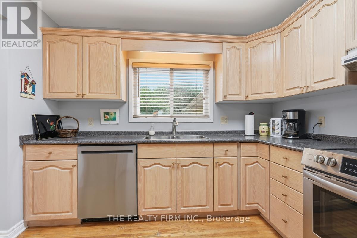23 FRONTENAC ROAD - 18