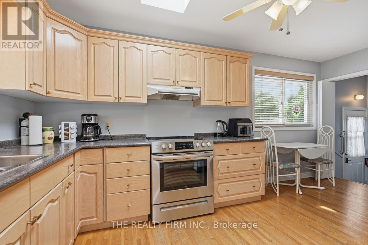 23 FRONTENAC ROAD - 19