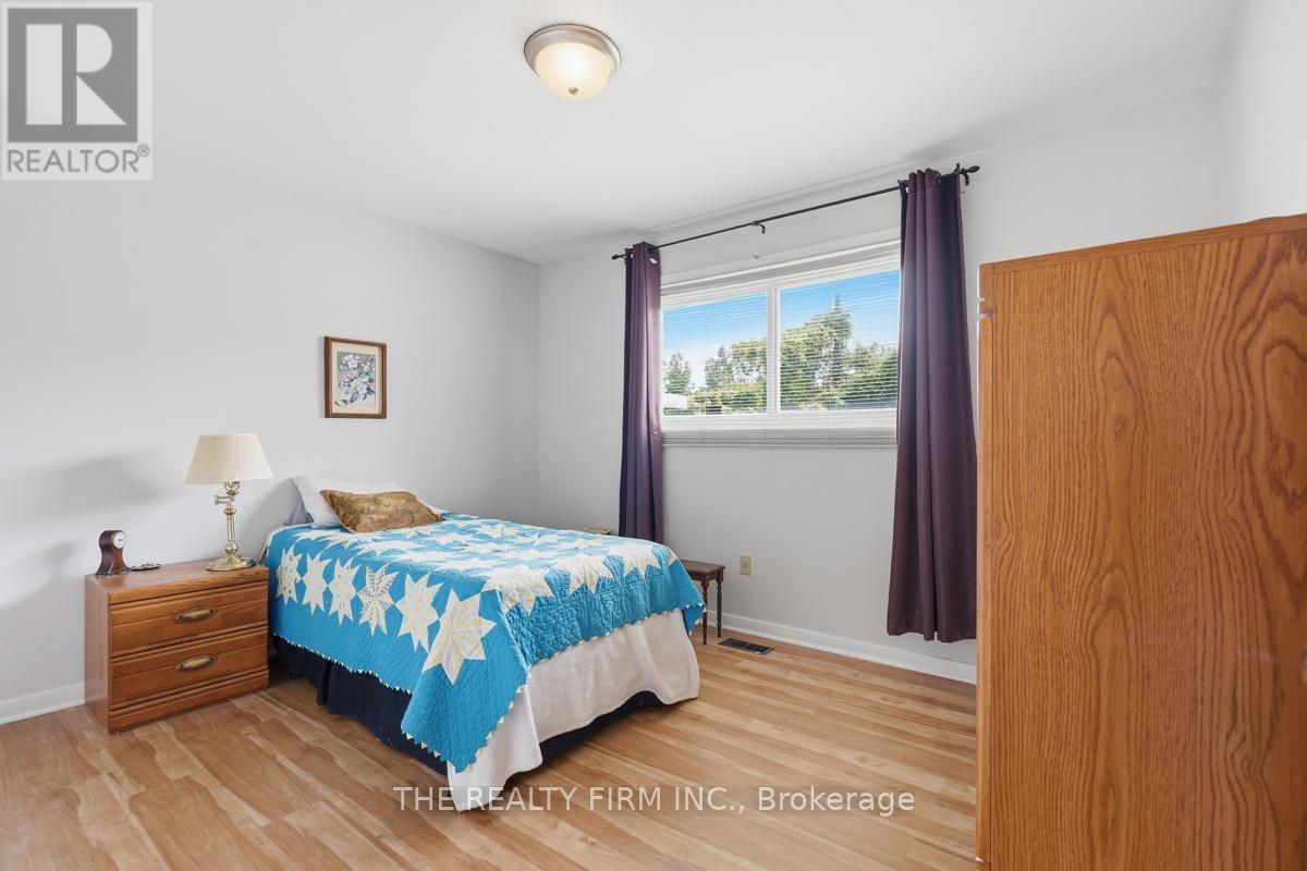 23 FRONTENAC ROAD - 21