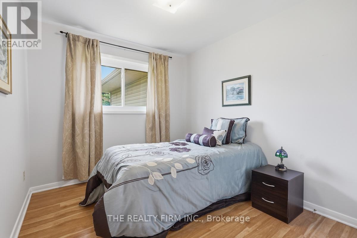 23 FRONTENAC ROAD - 23