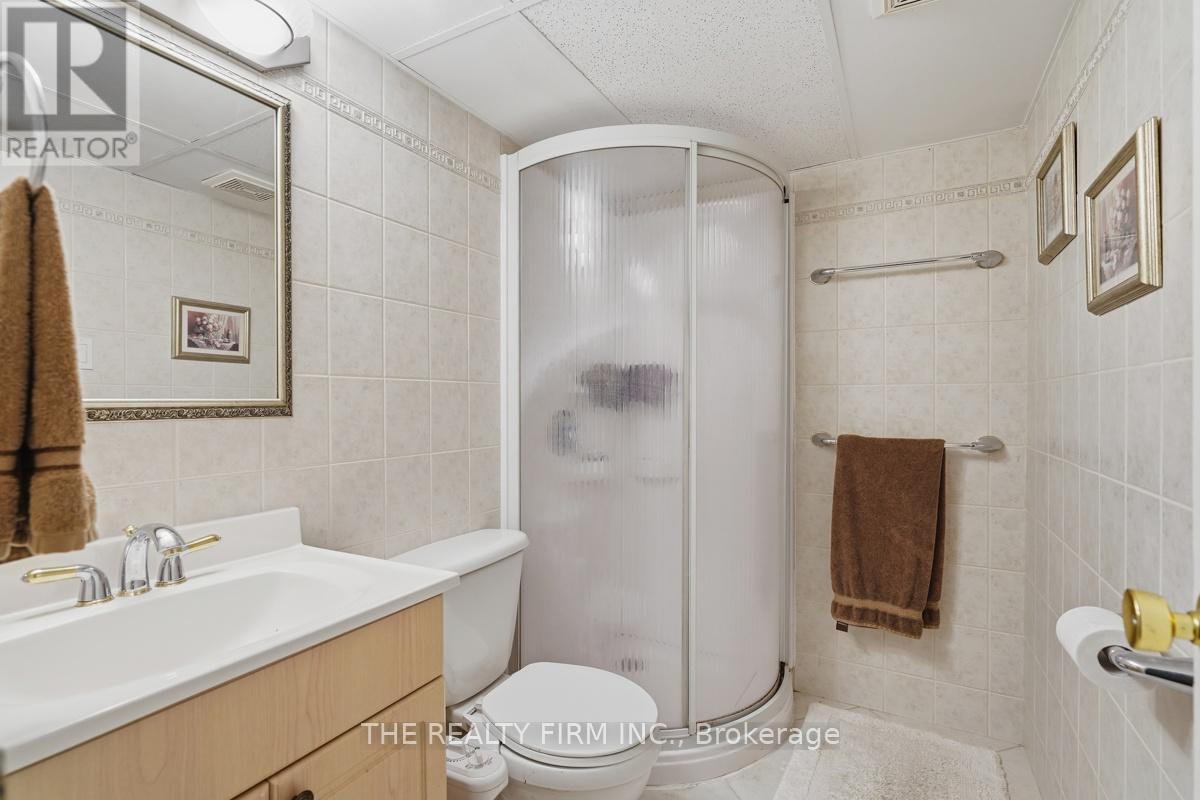 23 FRONTENAC ROAD - 36