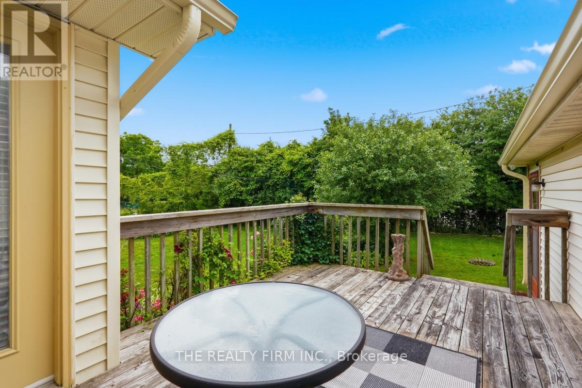 23 FRONTENAC ROAD - 37