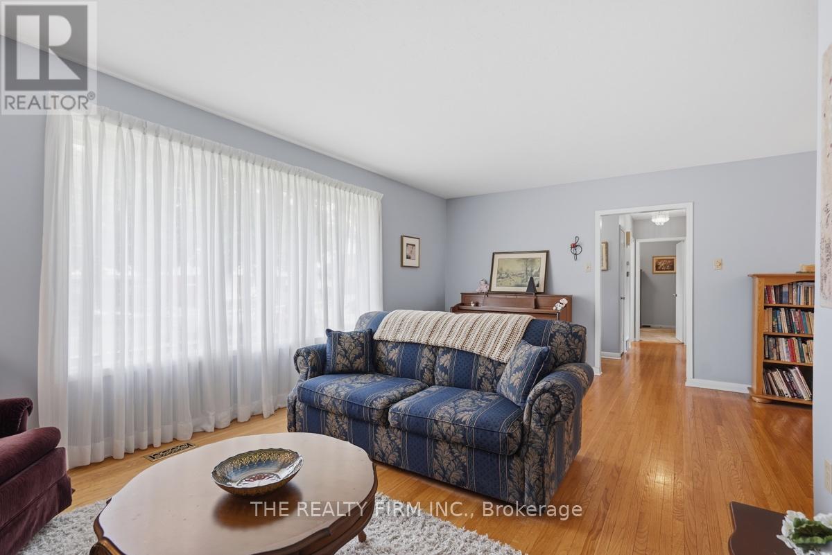 23 FRONTENAC ROAD - 8