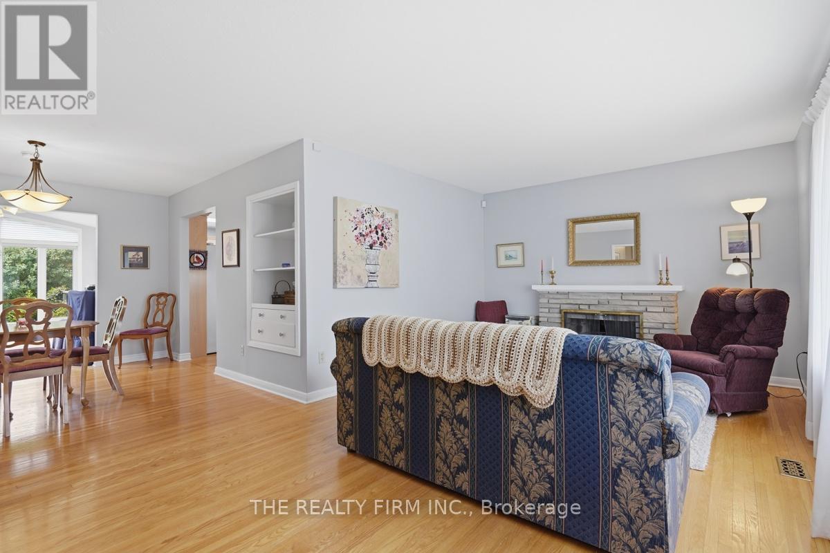 23 FRONTENAC ROAD - 9