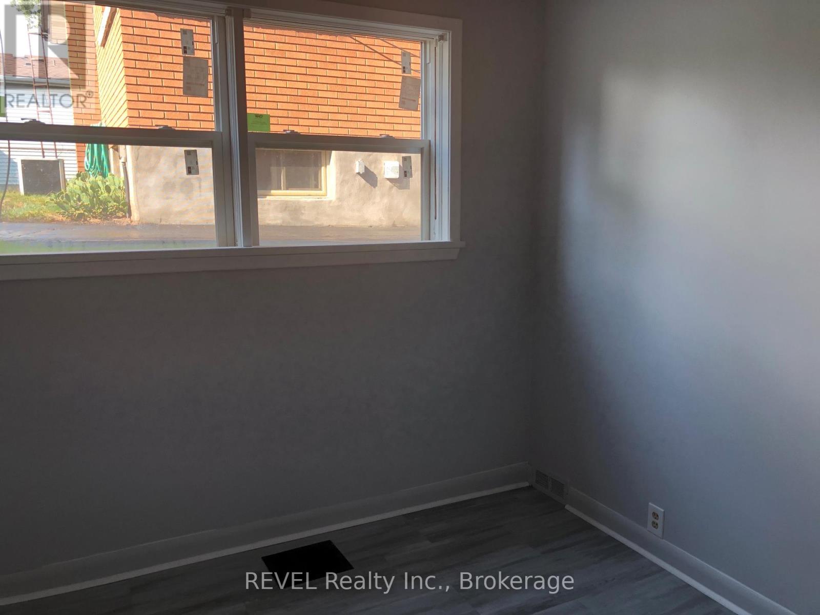4591 HOMEWOOD AVENUE - 17