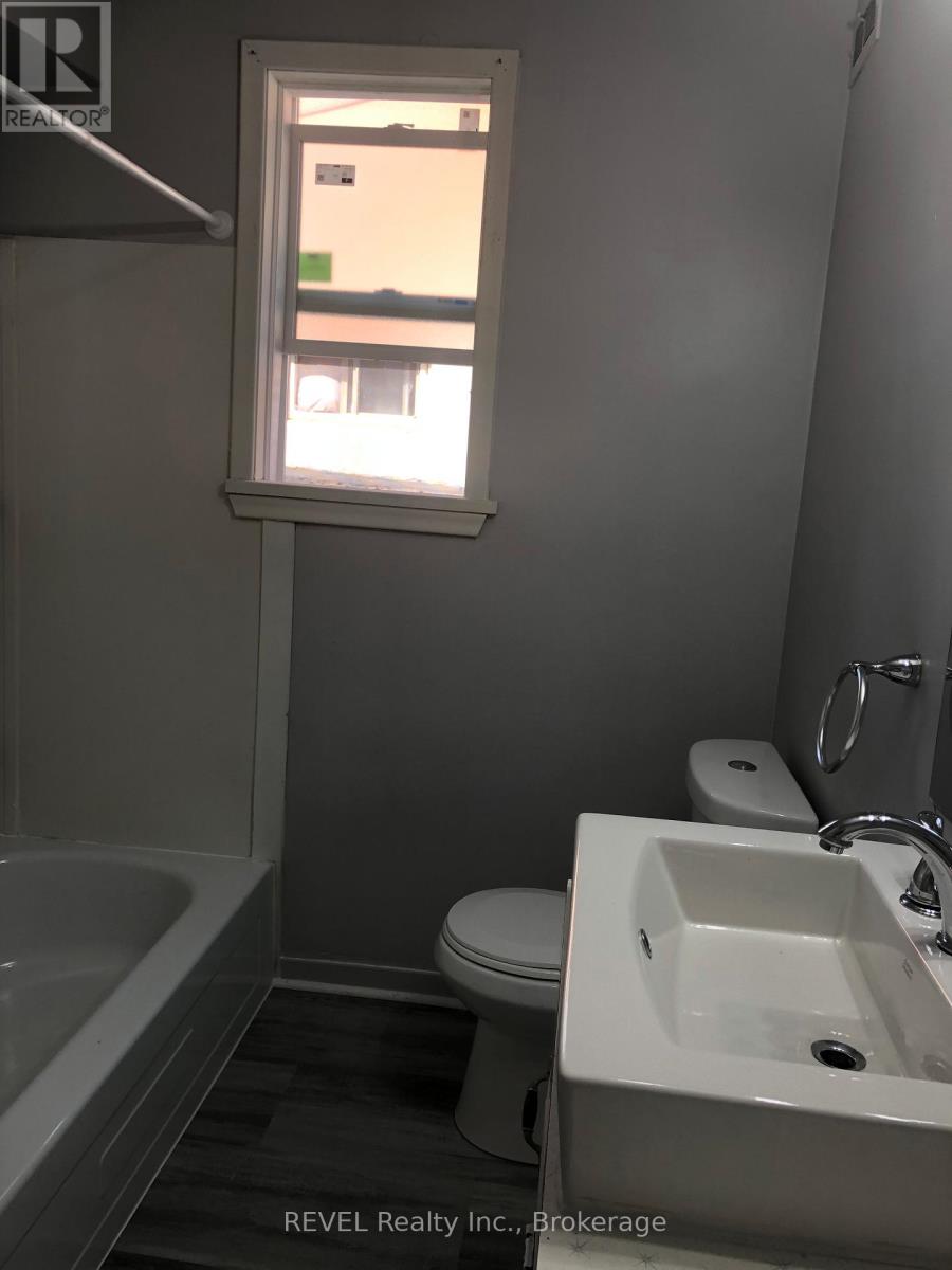 4591 HOMEWOOD AVENUE - 11