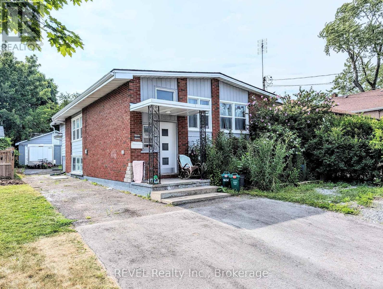 4591 HOMEWOOD AVENUE - 2