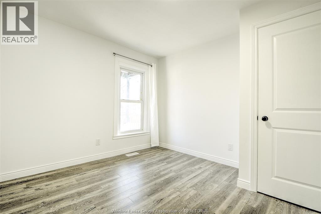 3076 SANDWICH - Image 23
