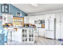 3765 Westside Road N, Kelowna, BC V1Z3W8 Photo 24
