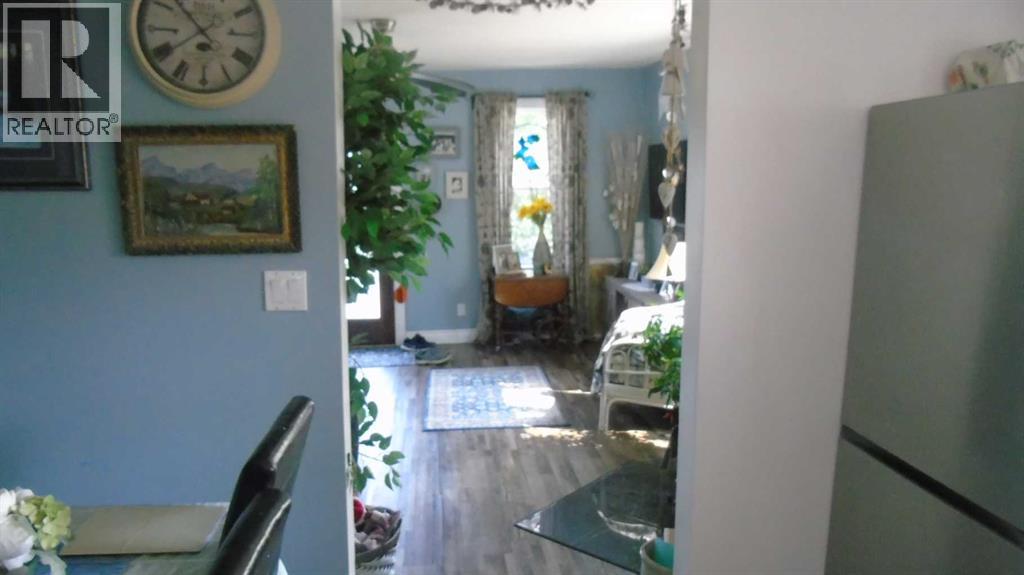 536 22 Street - 19
