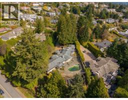 888 Pyrford Road, West Vancouver, BC V7S2A1 Photo 32