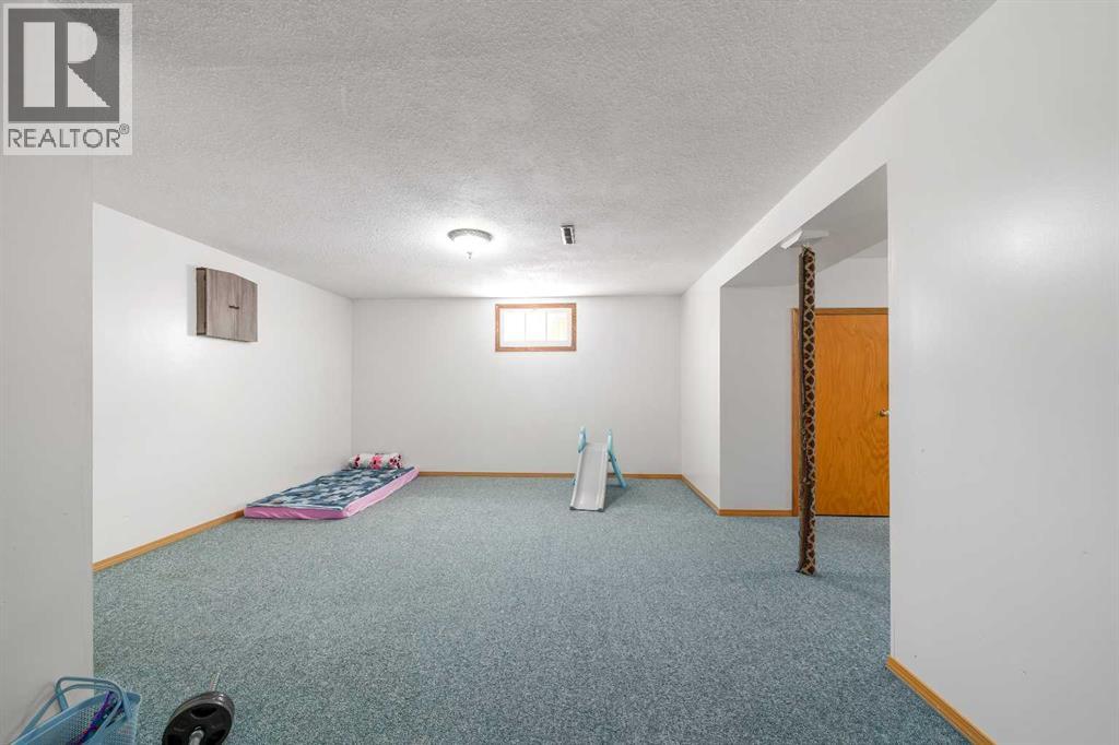 945 3 Avenue - 23