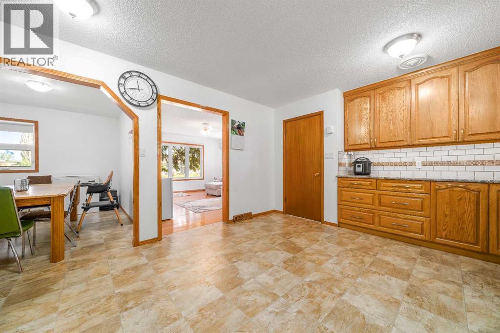 945 3 Avenue - 12