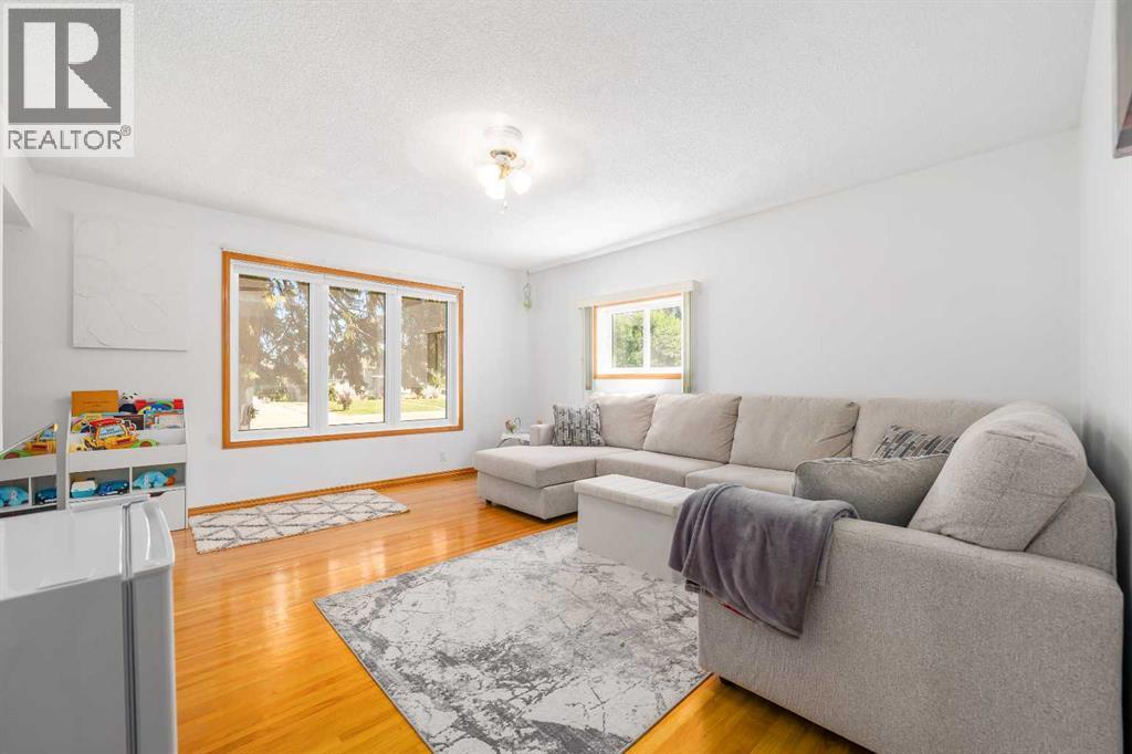 945 3 Avenue - 13