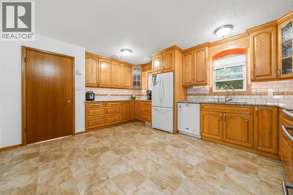 945 3 Avenue - 10