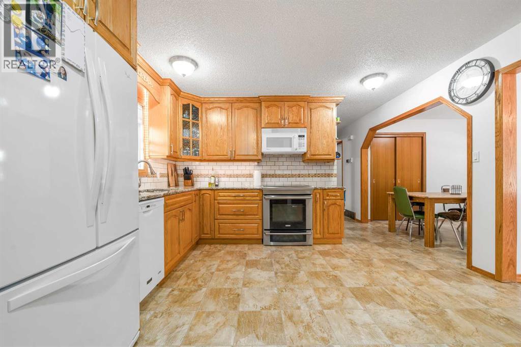 945 3 Avenue - 11