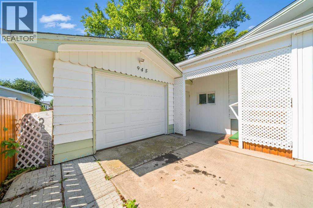 945 3 Avenue - 6