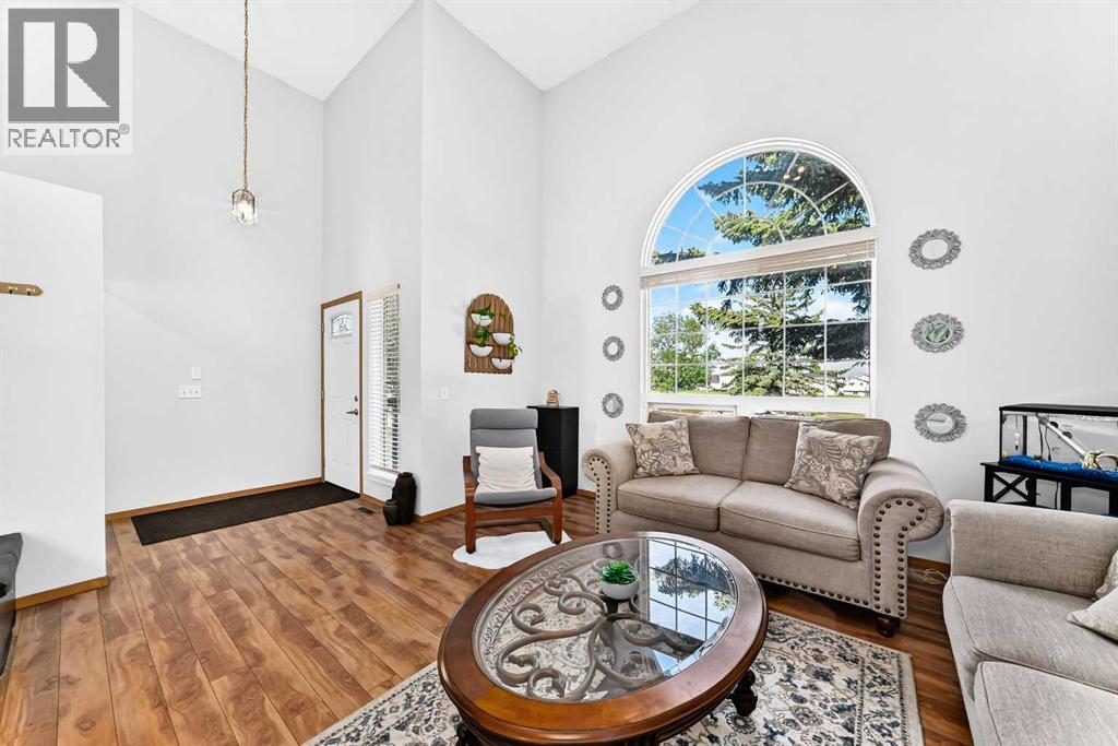 3628 Catalina Boulevard NE - 6
