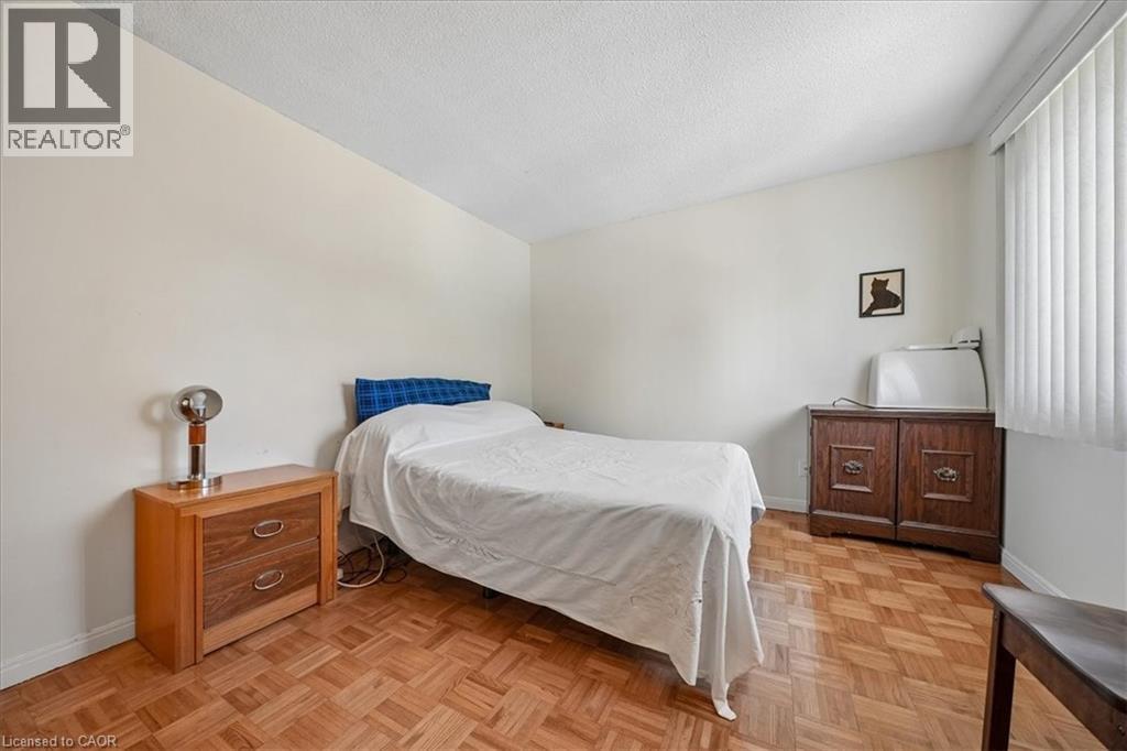 2320 MIDDLESMOOR Crescent - 35