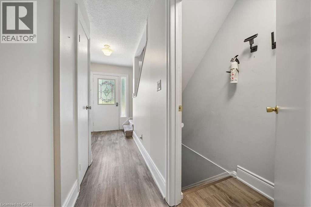 2320 MIDDLESMOOR Crescent - 22