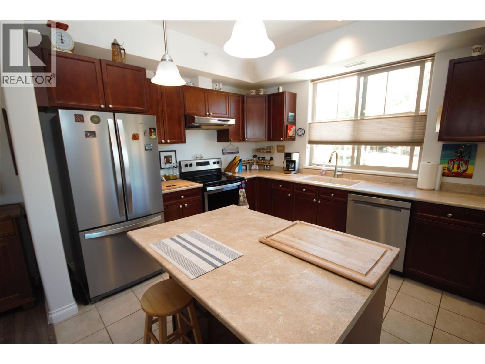 921 SPILLWAY Road Unit# 401C, Oliver — photo 3