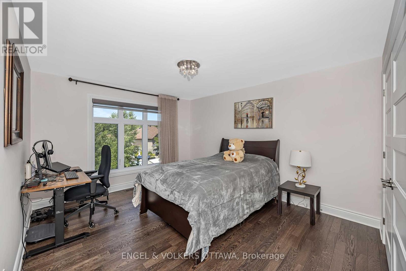 1082 DOCTEUR CORBEIL BOULEVARD - 25