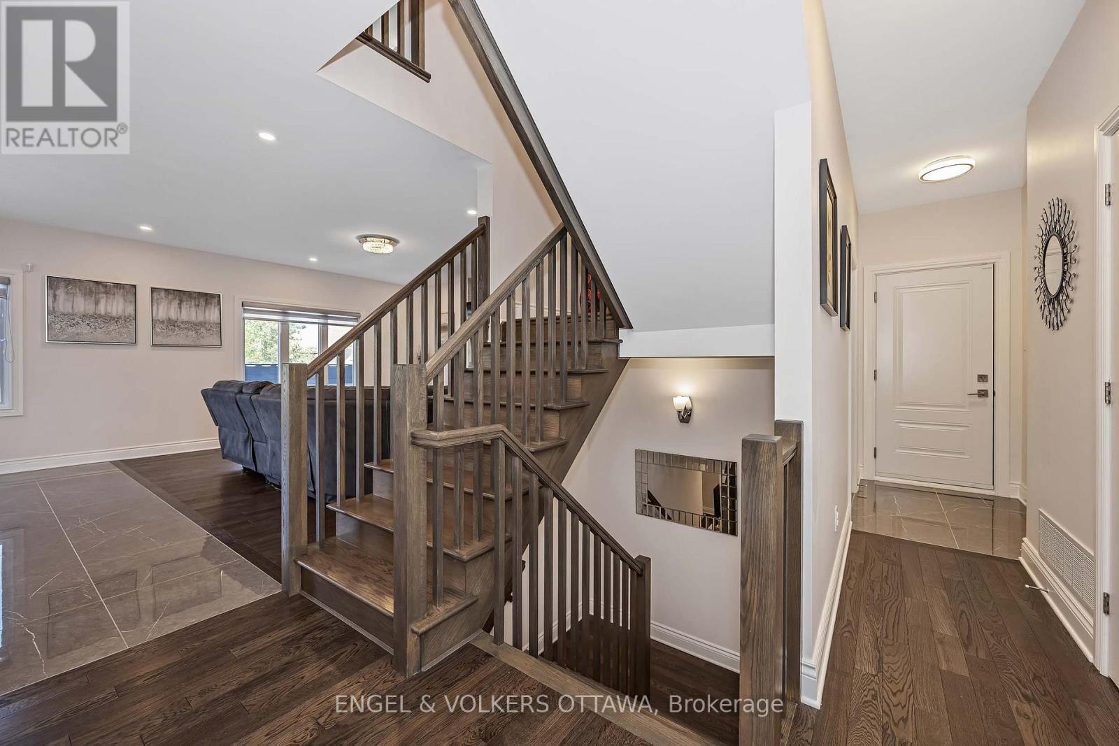 1082 DOCTEUR CORBEIL BOULEVARD - 30