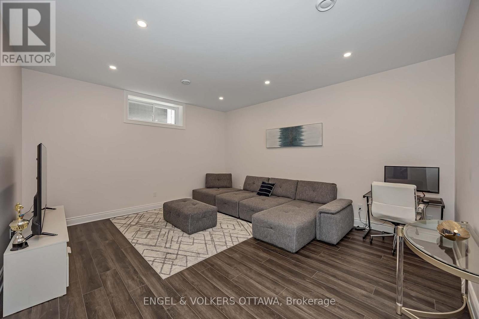 1082 DOCTEUR CORBEIL BOULEVARD - 31