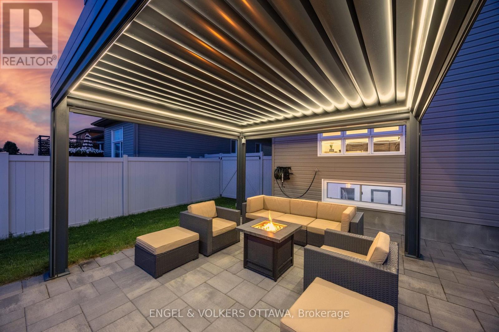1082 DOCTEUR CORBEIL BOULEVARD - 38