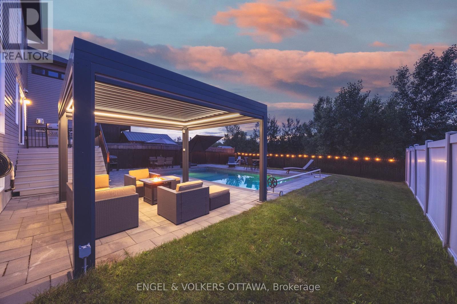 1082 DOCTEUR CORBEIL BOULEVARD - 39