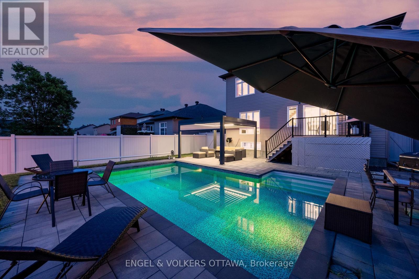 1082 DOCTEUR CORBEIL BOULEVARD - 42