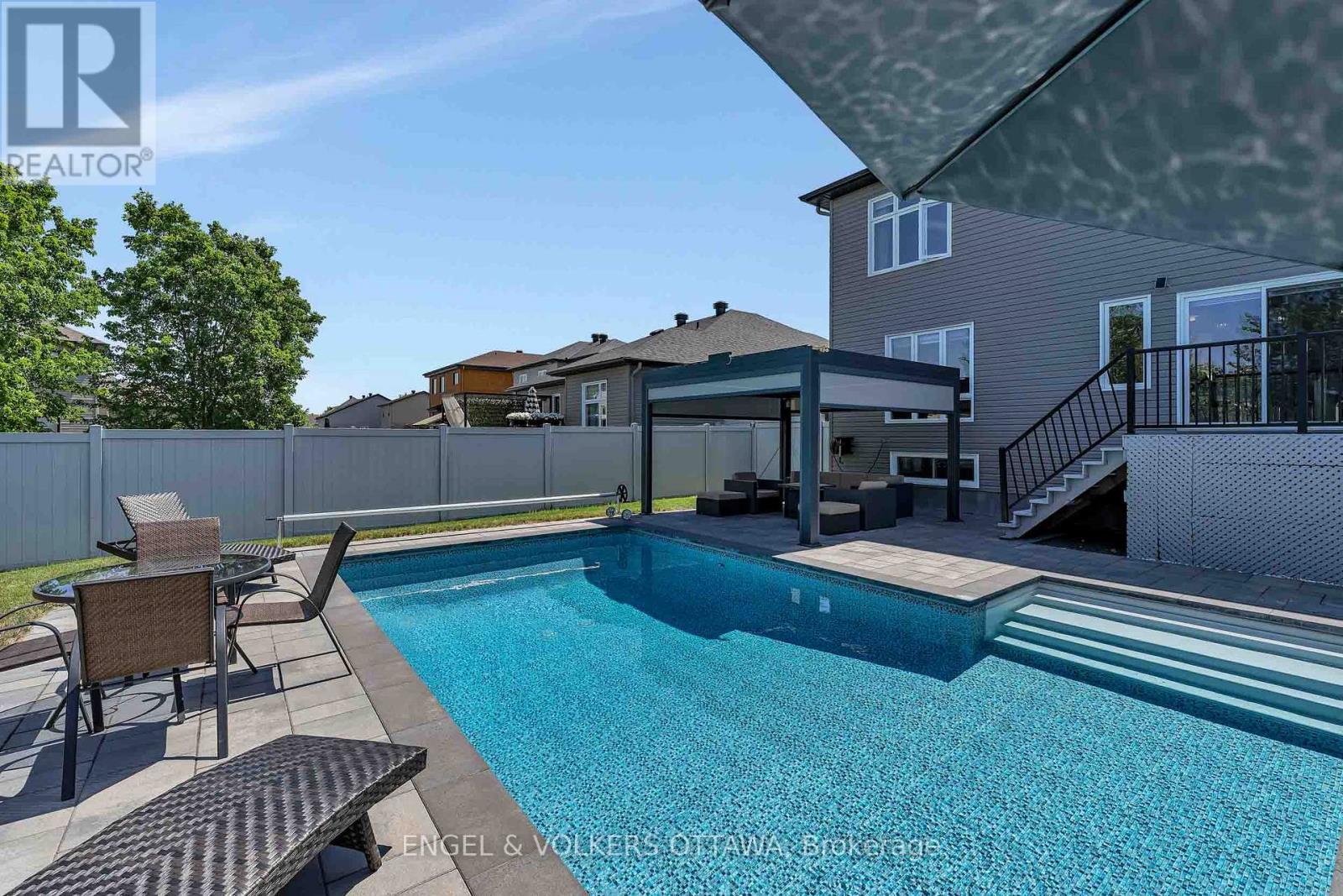 1082 DOCTEUR CORBEIL BOULEVARD - 43