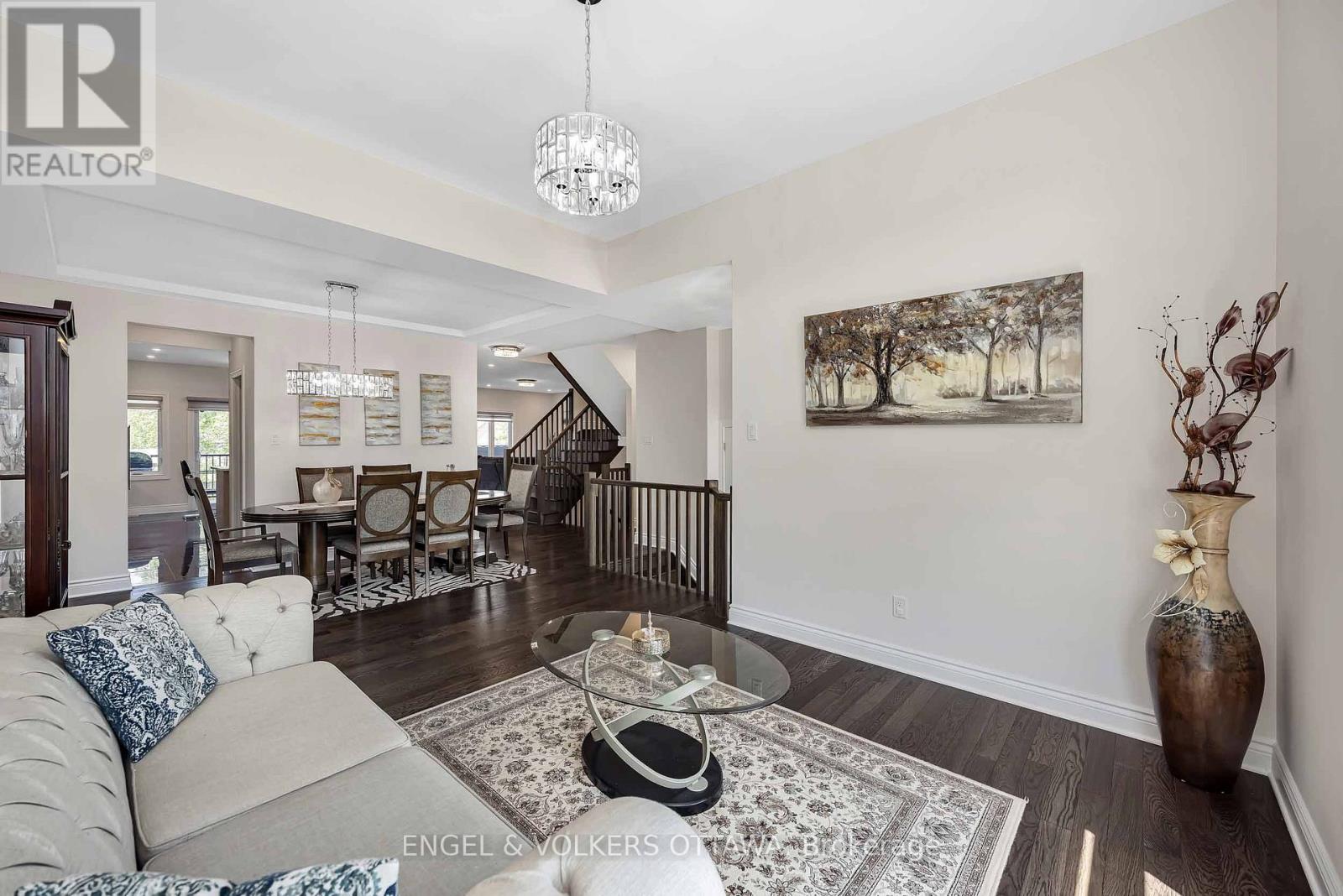 1082 DOCTEUR CORBEIL BOULEVARD - 8