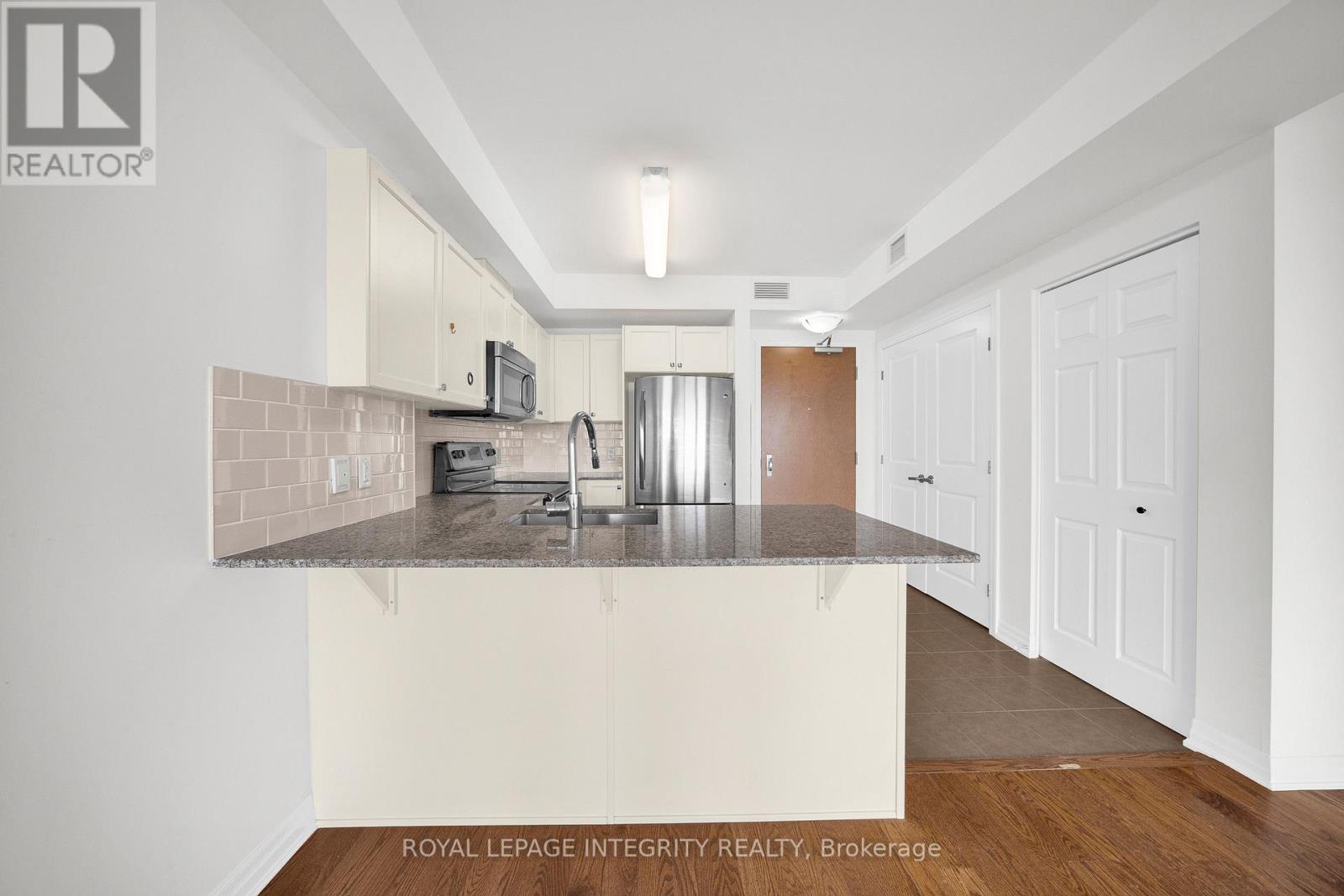 1 Bed, 1 Bath House for Rent in Ottawa – 1504 – 195 BESSERER STREET, Ottawa – MLS# X13589996 - Image 11