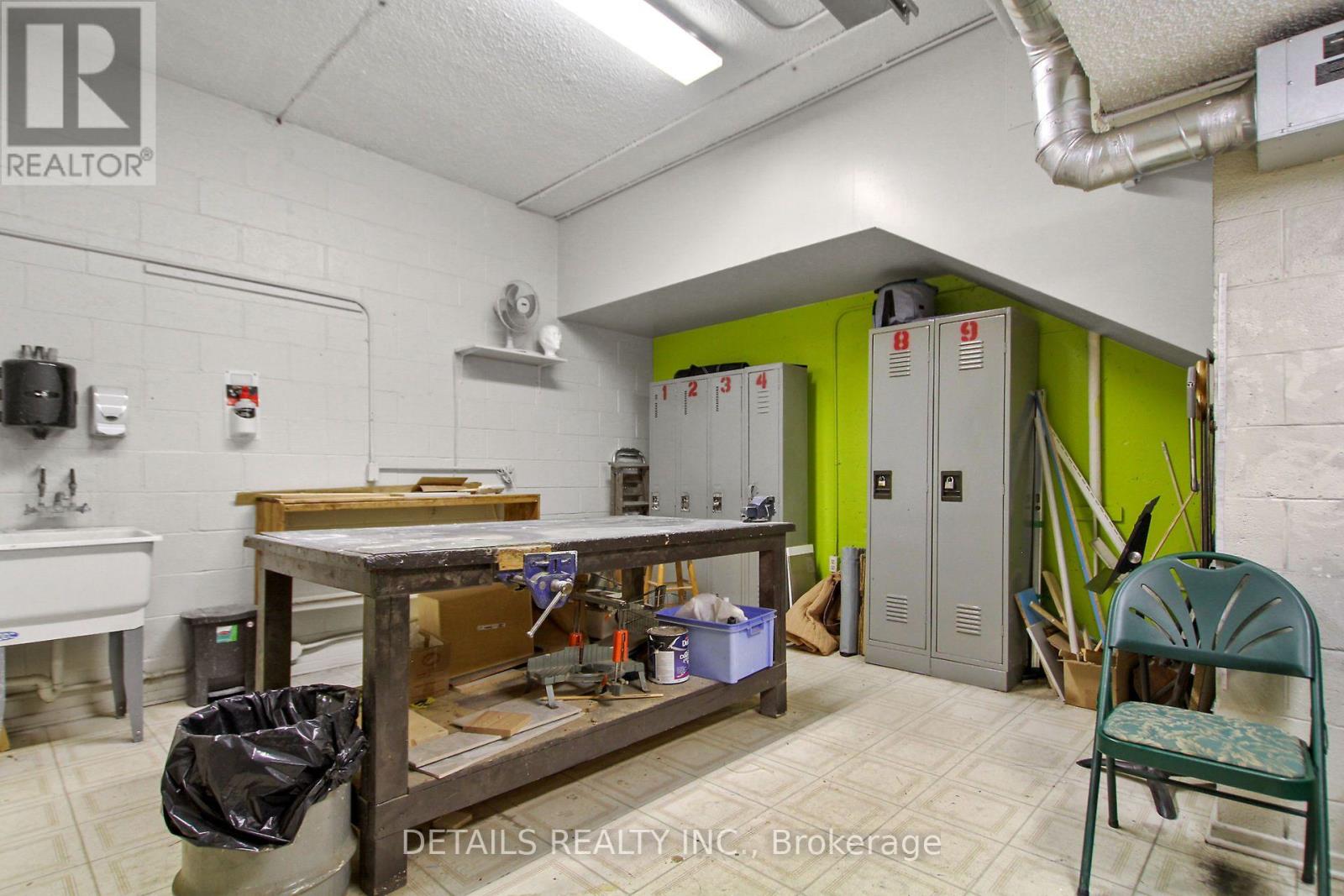 #1602 2625 REGINA STREET - 30