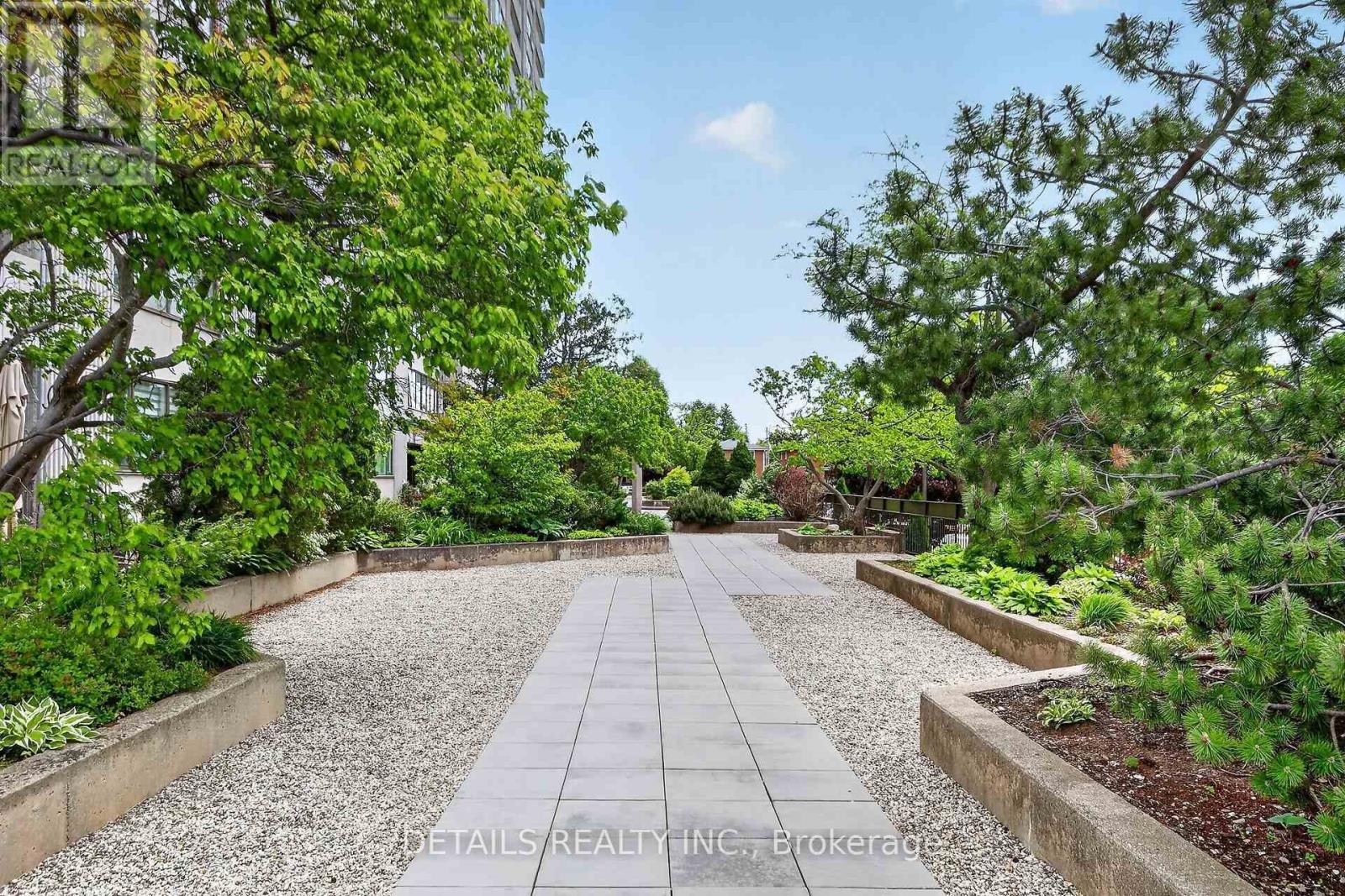 #1602 2625 REGINA STREET - 32