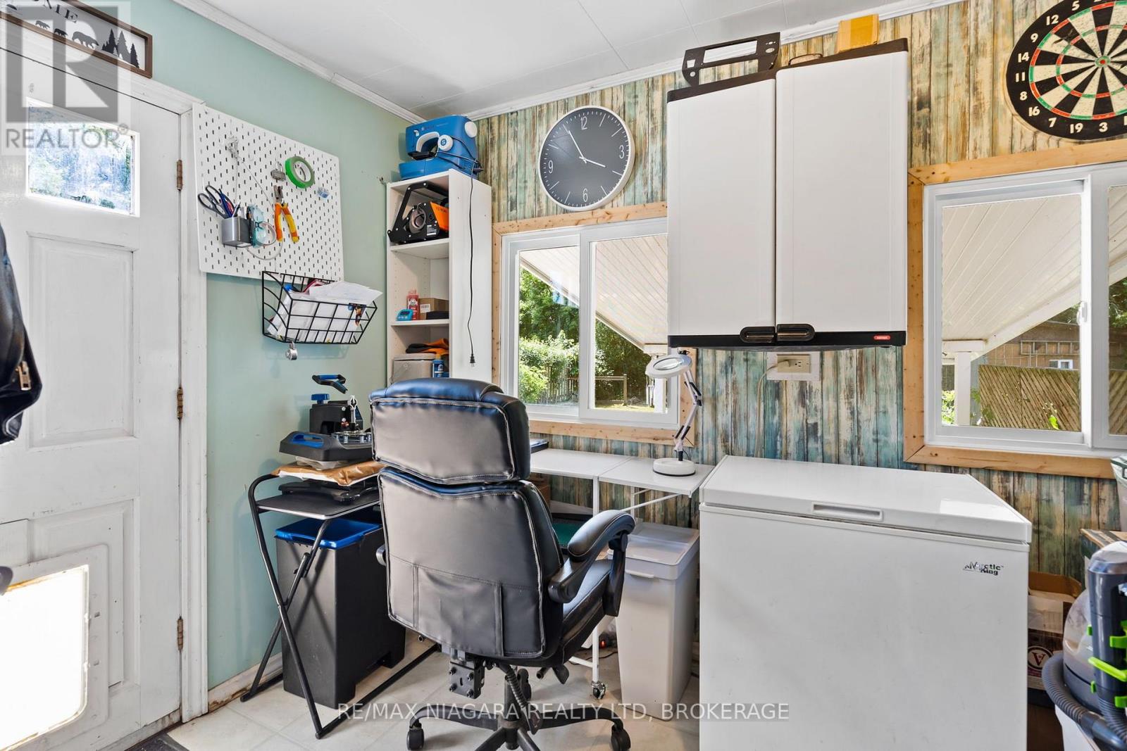 63 HODGKINS AVENUE - 13