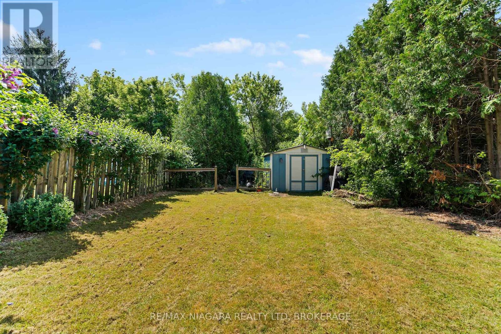 63 HODGKINS AVENUE - 25