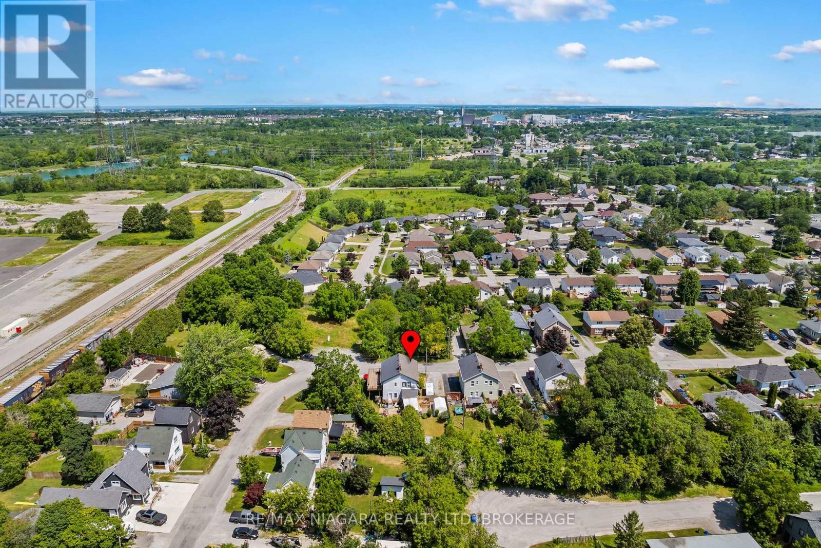 63 HODGKINS AVENUE - 32