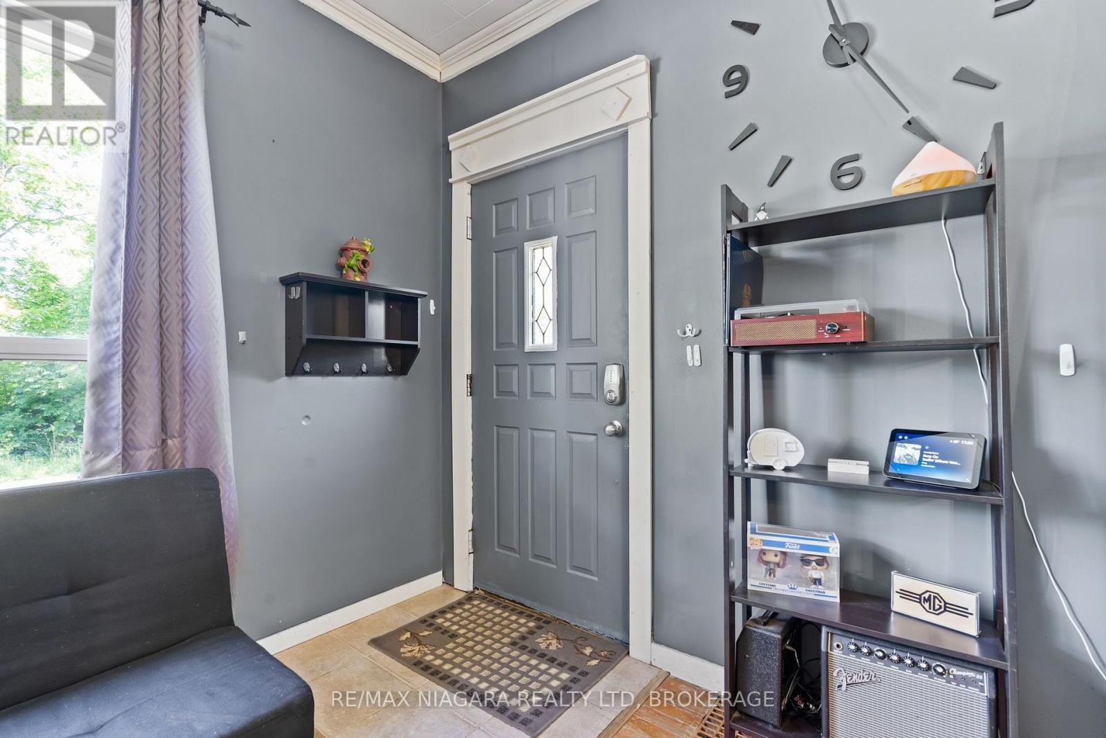 63 HODGKINS AVENUE - 6
