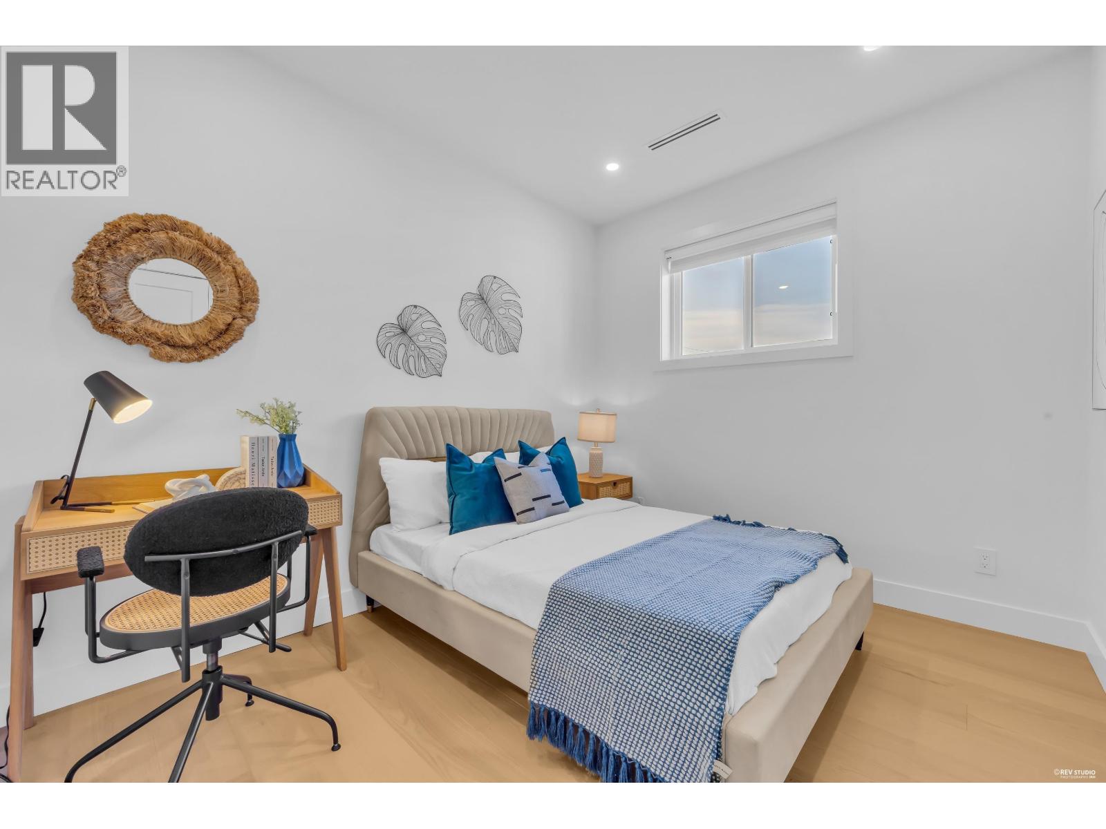 3 Bed, 3 Bath House for Sale in Vancouver – 1 6388 ARGYLE STREET, Vancouver – MLS# R3148459 - Image 24
